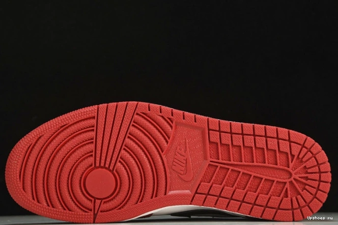  Low Chicago  Retro  1 Jordan  (2016) 705329-600 0303